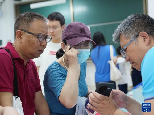上海舉行2025年高校招生志愿填報現場咨詢會，助力考生科學規劃未來